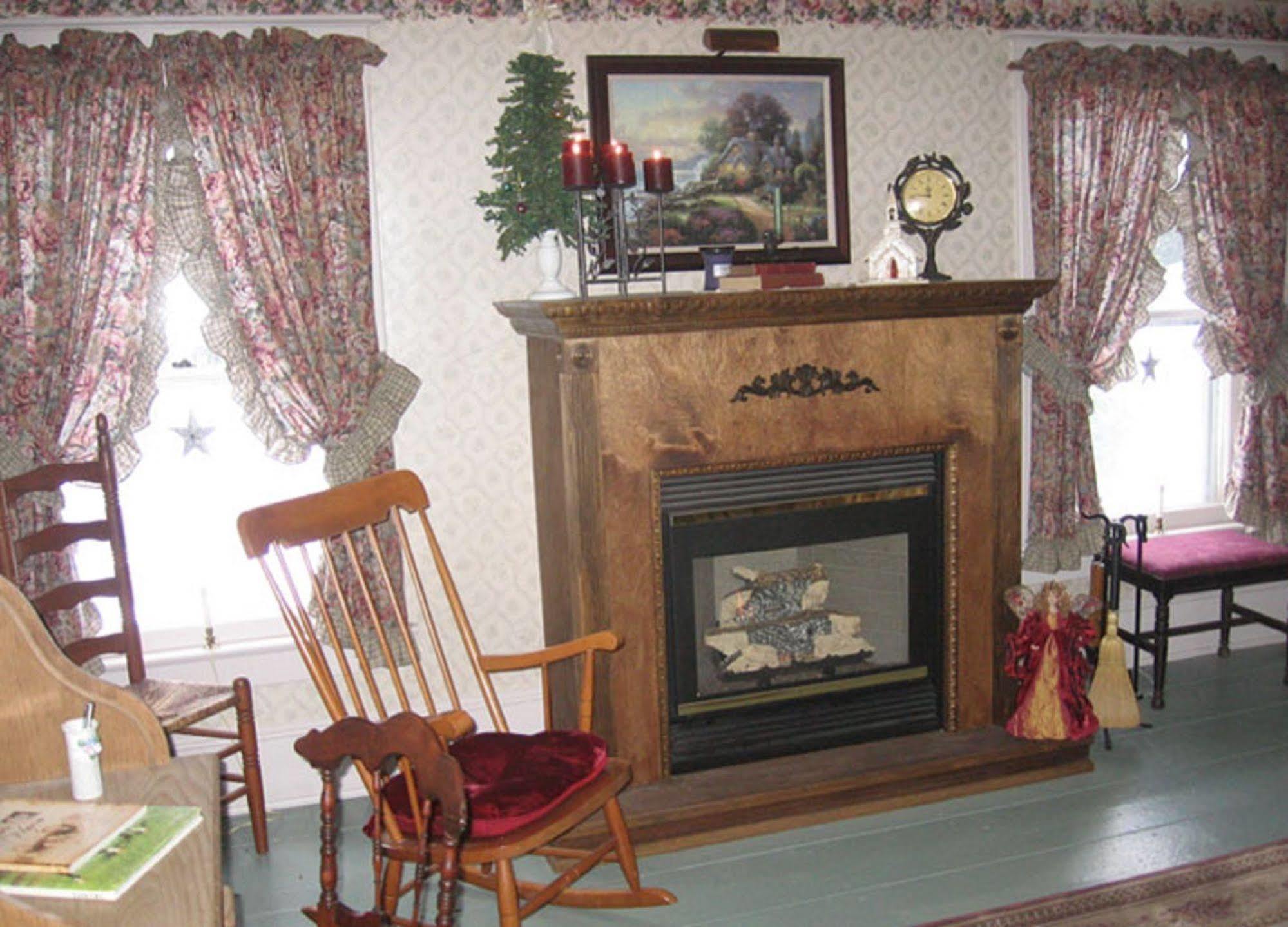 The Bella Ella Bed And Breakfast Canandaigua Zewnętrze zdjęcie